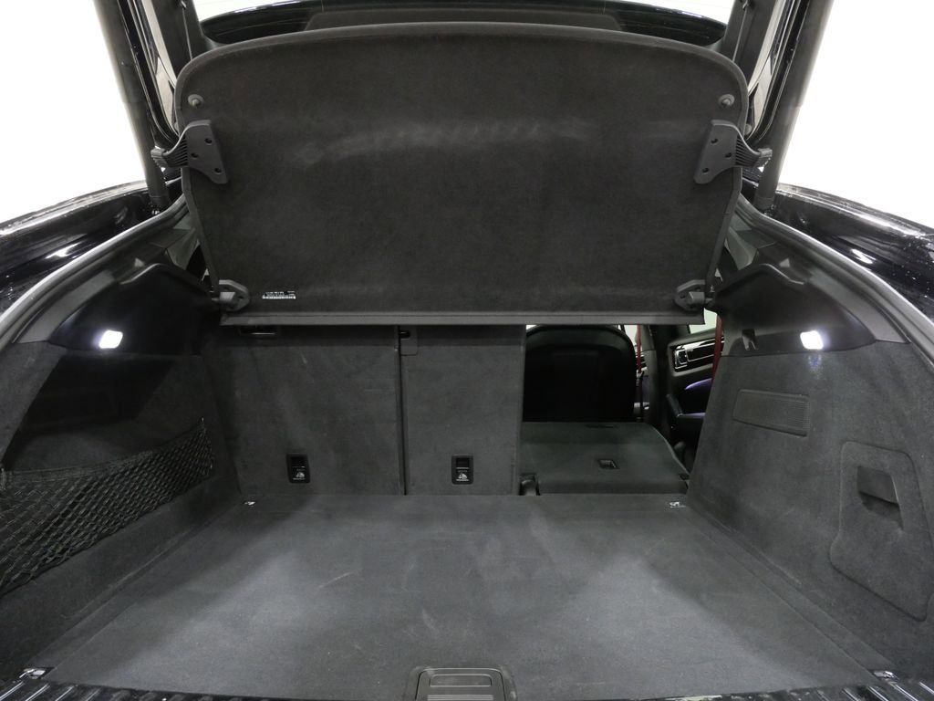 Used 2023 Porsche Cayenne S image 28