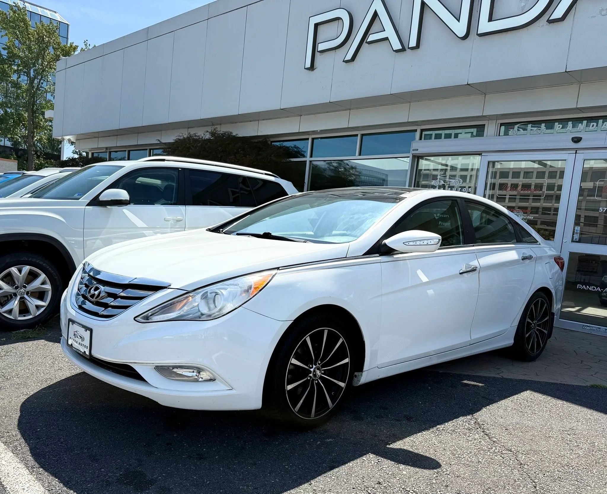 Used 2013 Hyundai Sonata Limited w/ Premium Pkg FWD image 3