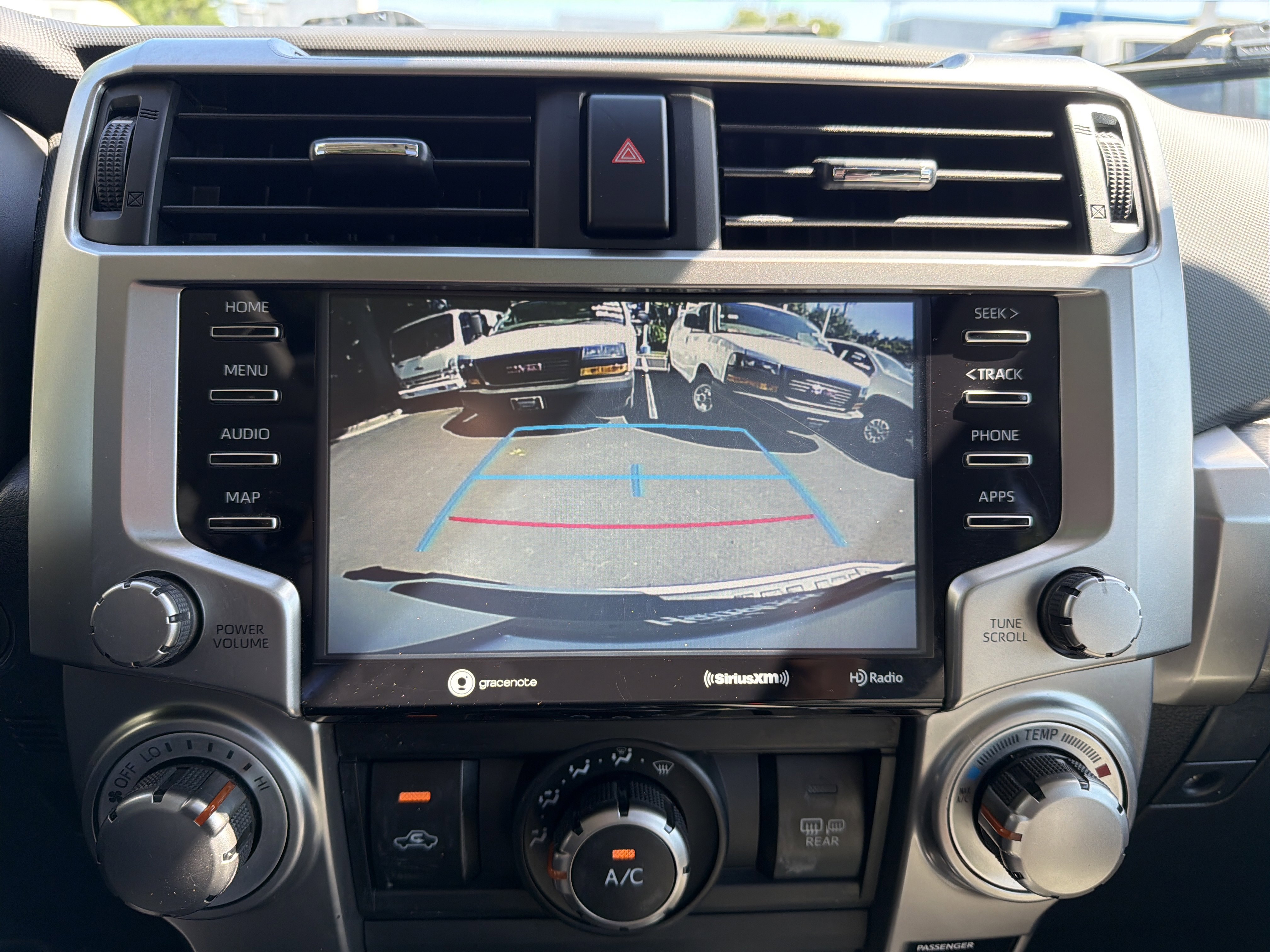 Used 2020 Toyota 4Runner SR5 Premium w/ Moonroof Package AWD/4WD image 25