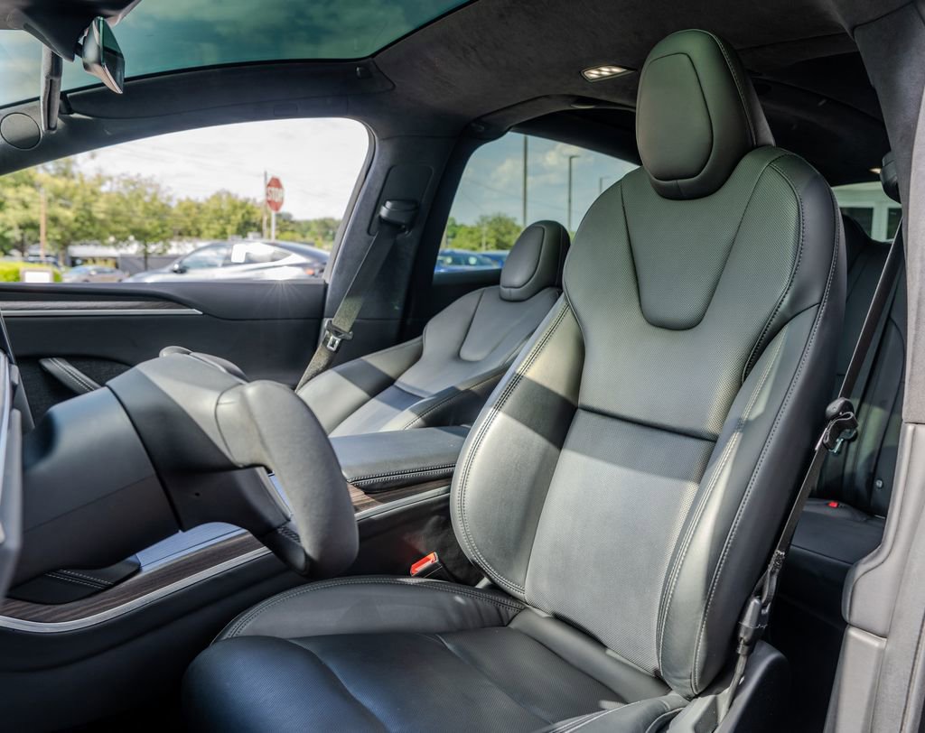 Used 2022 Tesla Model X AWD/4WD image 16