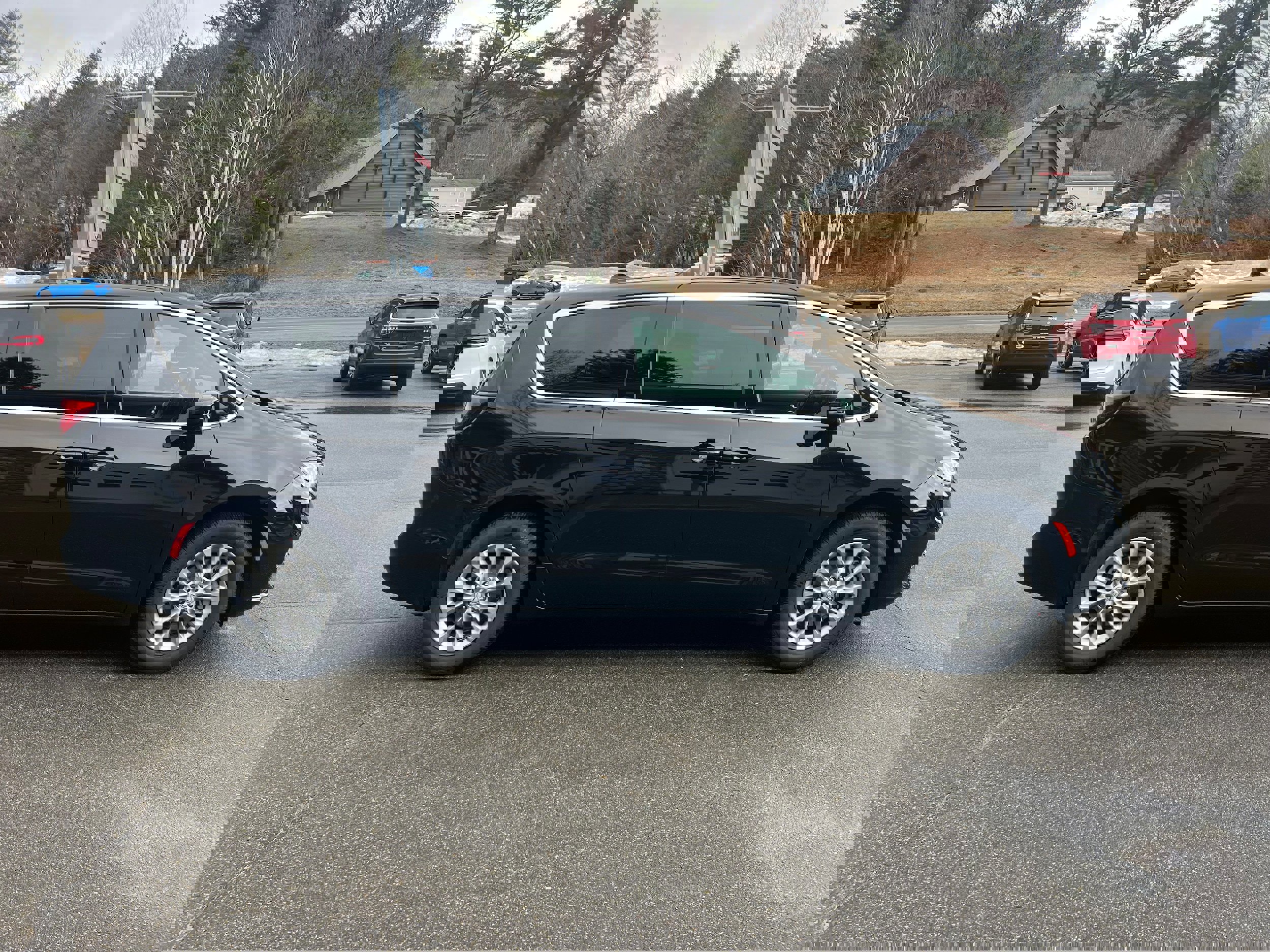 New 2026 Chrysler Pacifica Select image 4