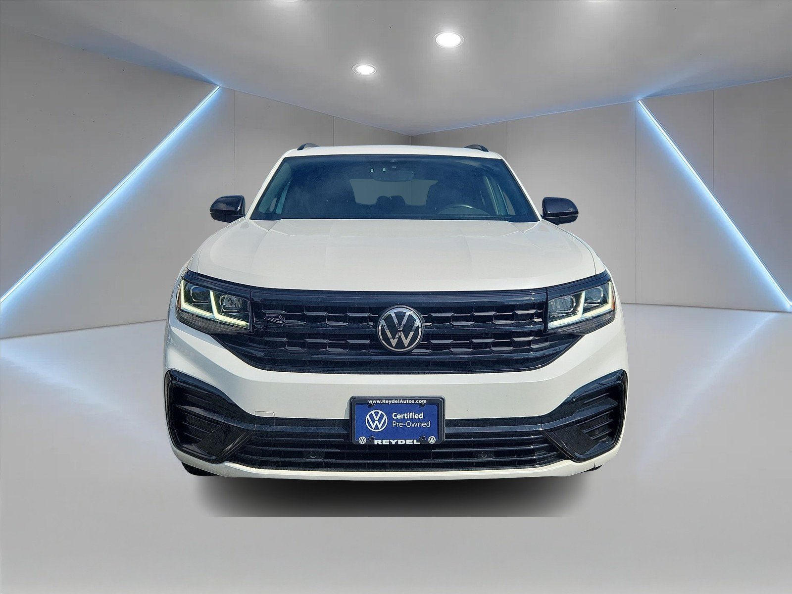 Certified 2023 Volkswagen Atlas Cross Sport SEL R-Line AWD/4WD image 2