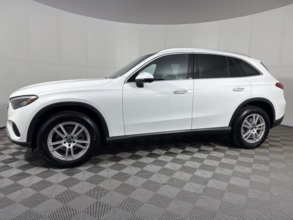 Certified 2025 Mercedes-Benz GLC 300 4MATIC image 1