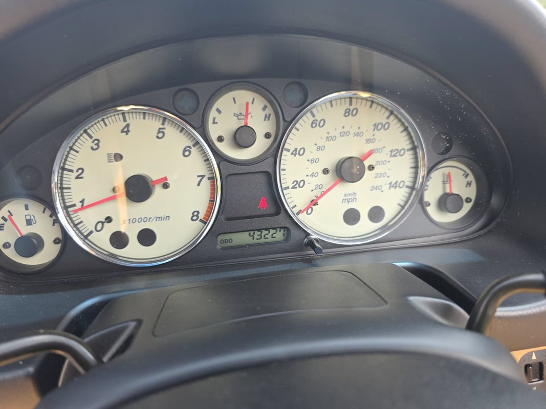 Used 2001 MAZDA MX-5 Miata RWD image 20