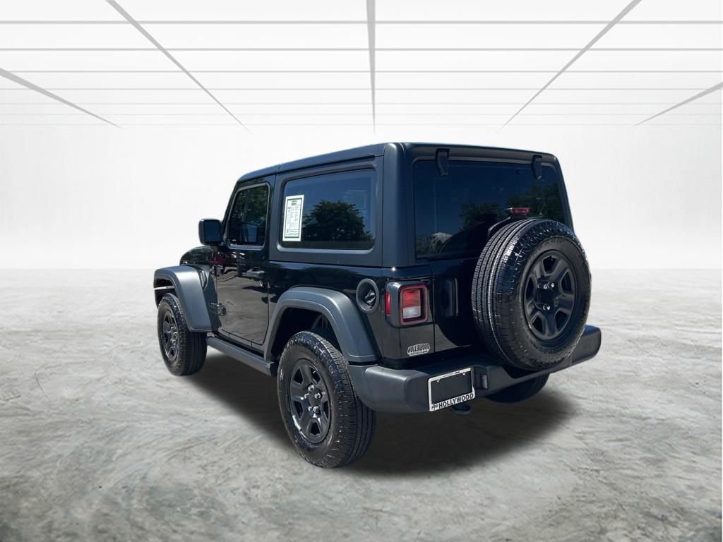 Used 2025 Jeep Wrangler Sport AWD/4WD image 6