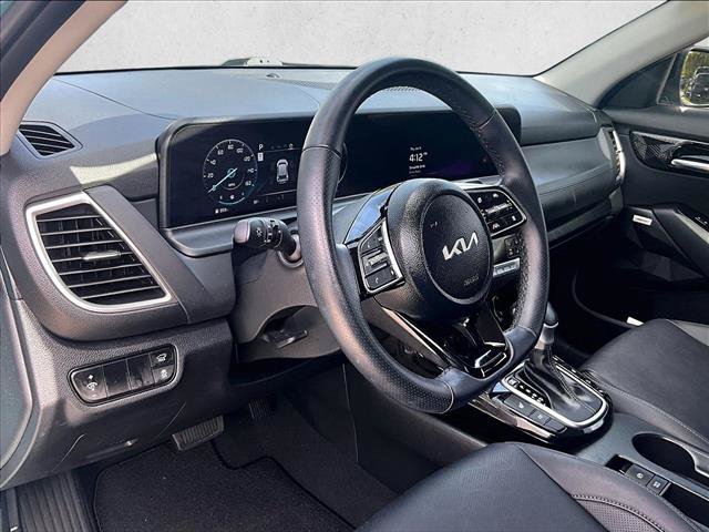 Used 2025 Kia Seltos SX AWD/4WD image 14