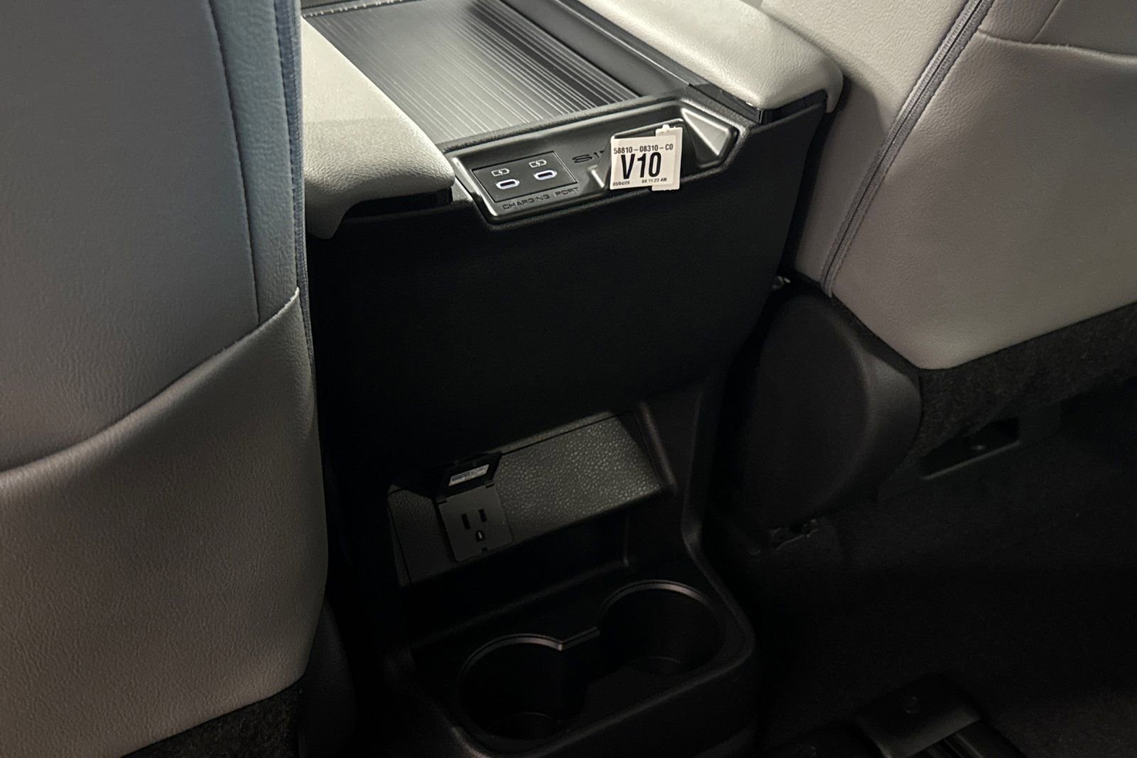 New 2026 Toyota Sienna XLE image 9