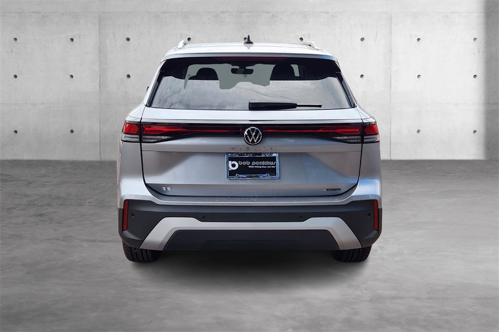 New 2025 Volkswagen Tiguan SE image 4