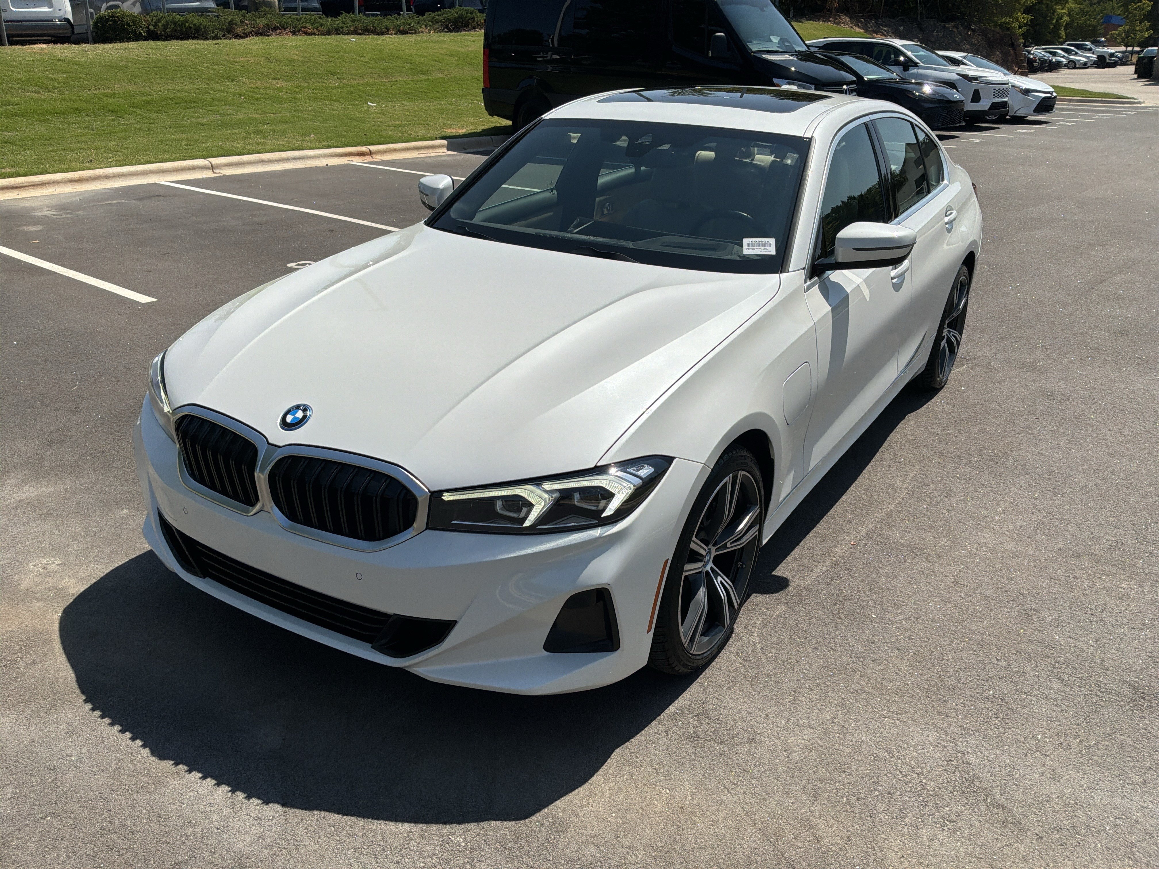 Used 2024 BMW 330e w/ Premium Package RWD image 5
