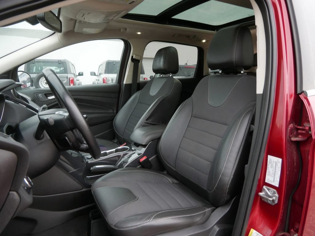 Used 2014 Ford Escape Titanium w/ Equipment Group 401A AWD/4WD image 10