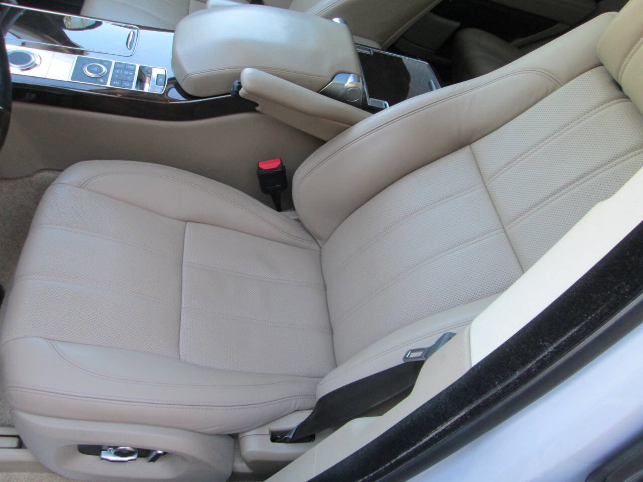 Used 2016 Land Rover Range Rover Long Wheelbase Supercharged image 17