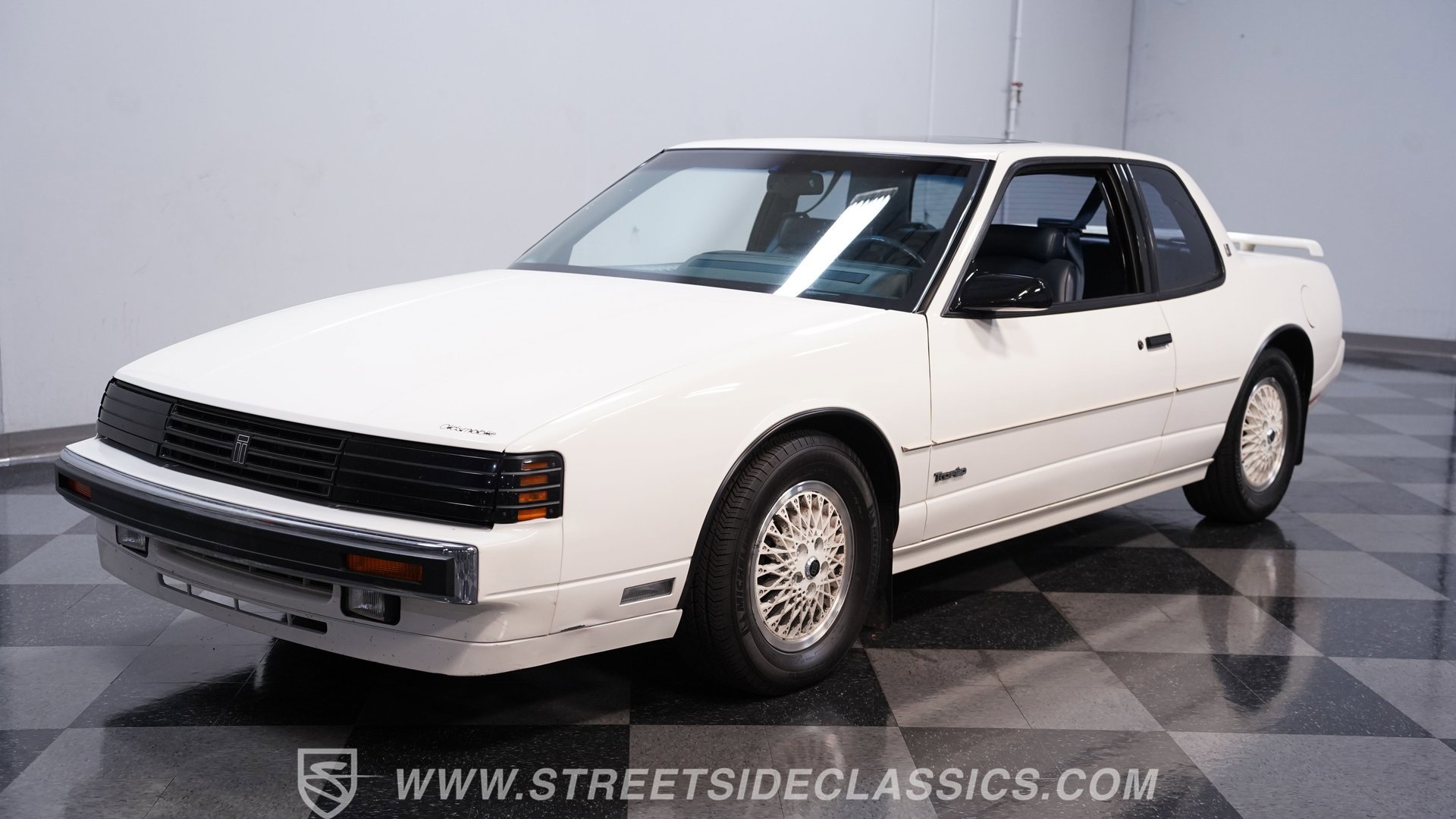 Used 1989 Oldsmobile Toronado Trofeo image 6