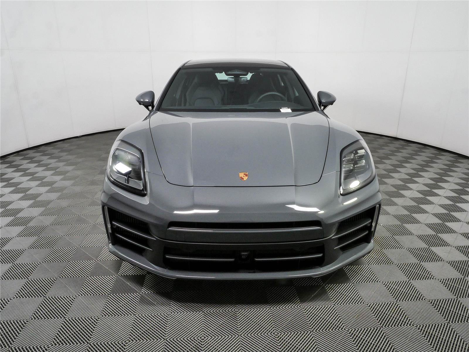 New 2026 Porsche Panamera image 37