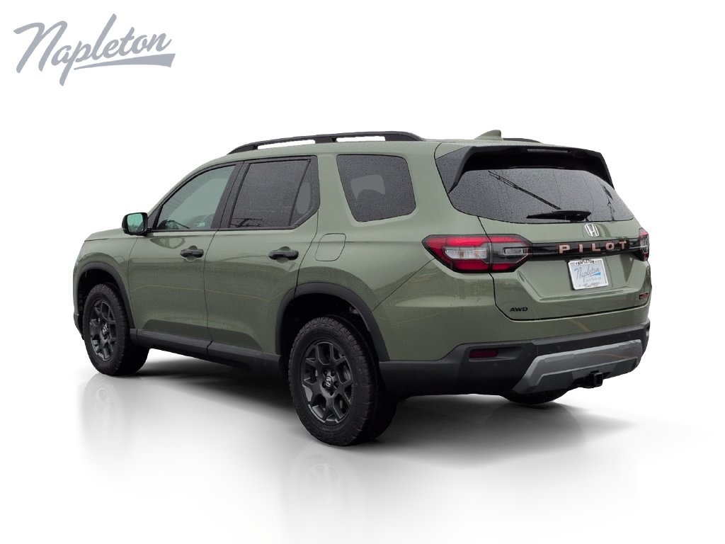 New 2026 Honda Pilot TrailSport image 3