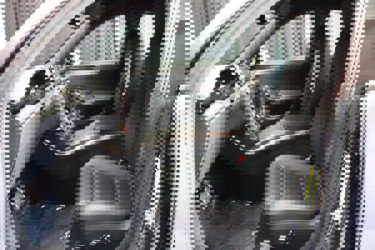 Used 2023 Tesla Model S AWD image 24