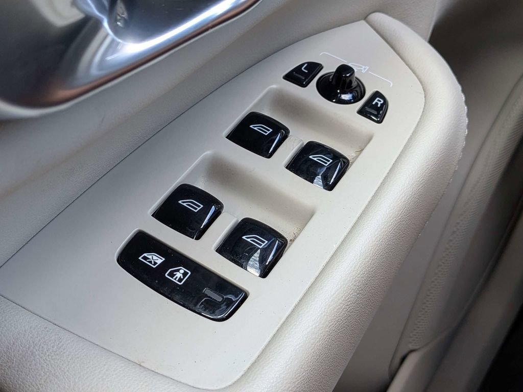 Certified 2023 Volvo XC90 B5 Core w/ Protection Package Premier image 26