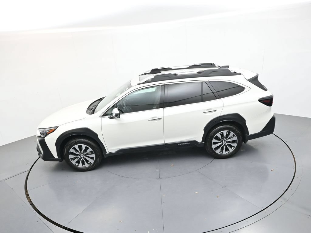 Used 2025 Subaru Outback Touring AWD/4WD image 25