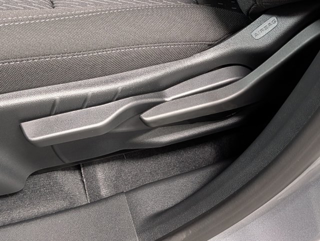 New 2027 Chevrolet Equinox LT FWD image 10