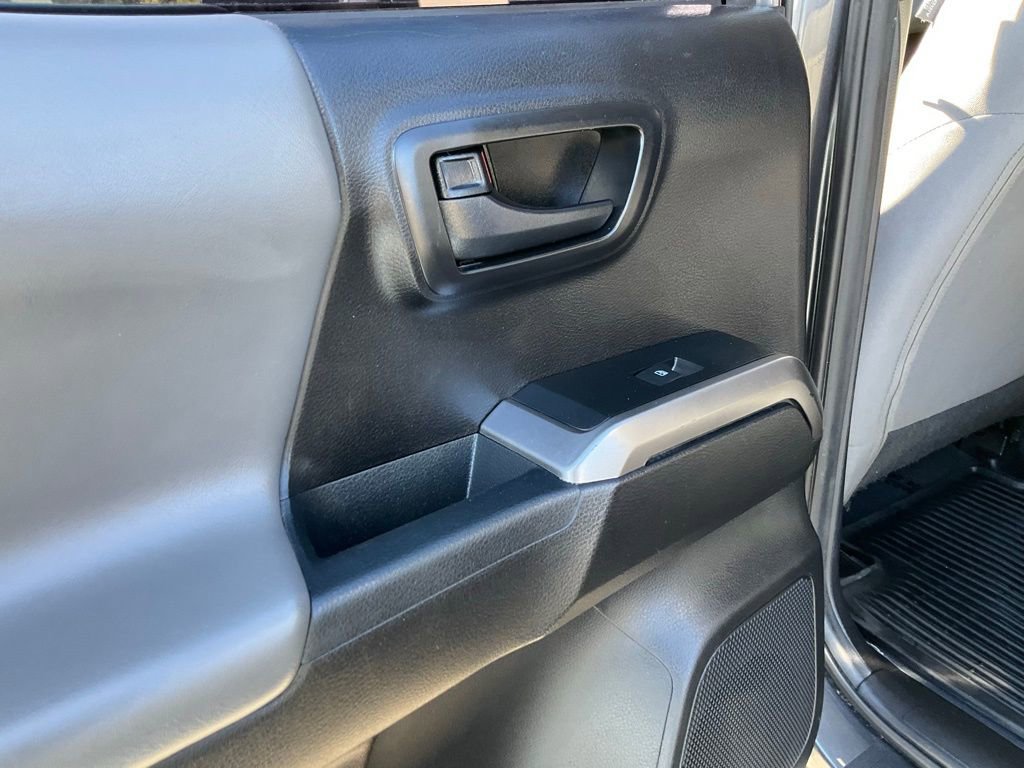 Used 2019 Toyota Tacoma SR5 image 33