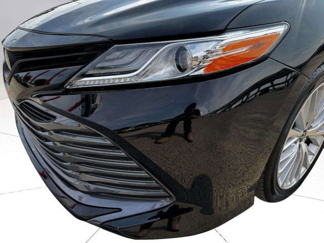 Used 2019 Toyota Camry XLE image 11