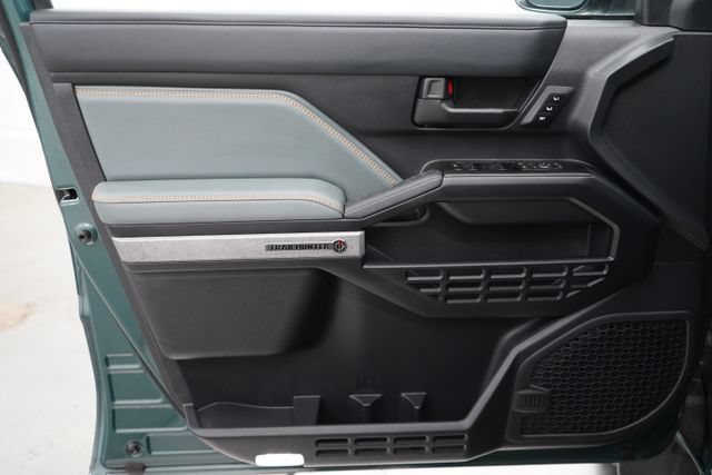 Used 2025 Toyota 4Runner Trailhunter AWD/4WD image 9