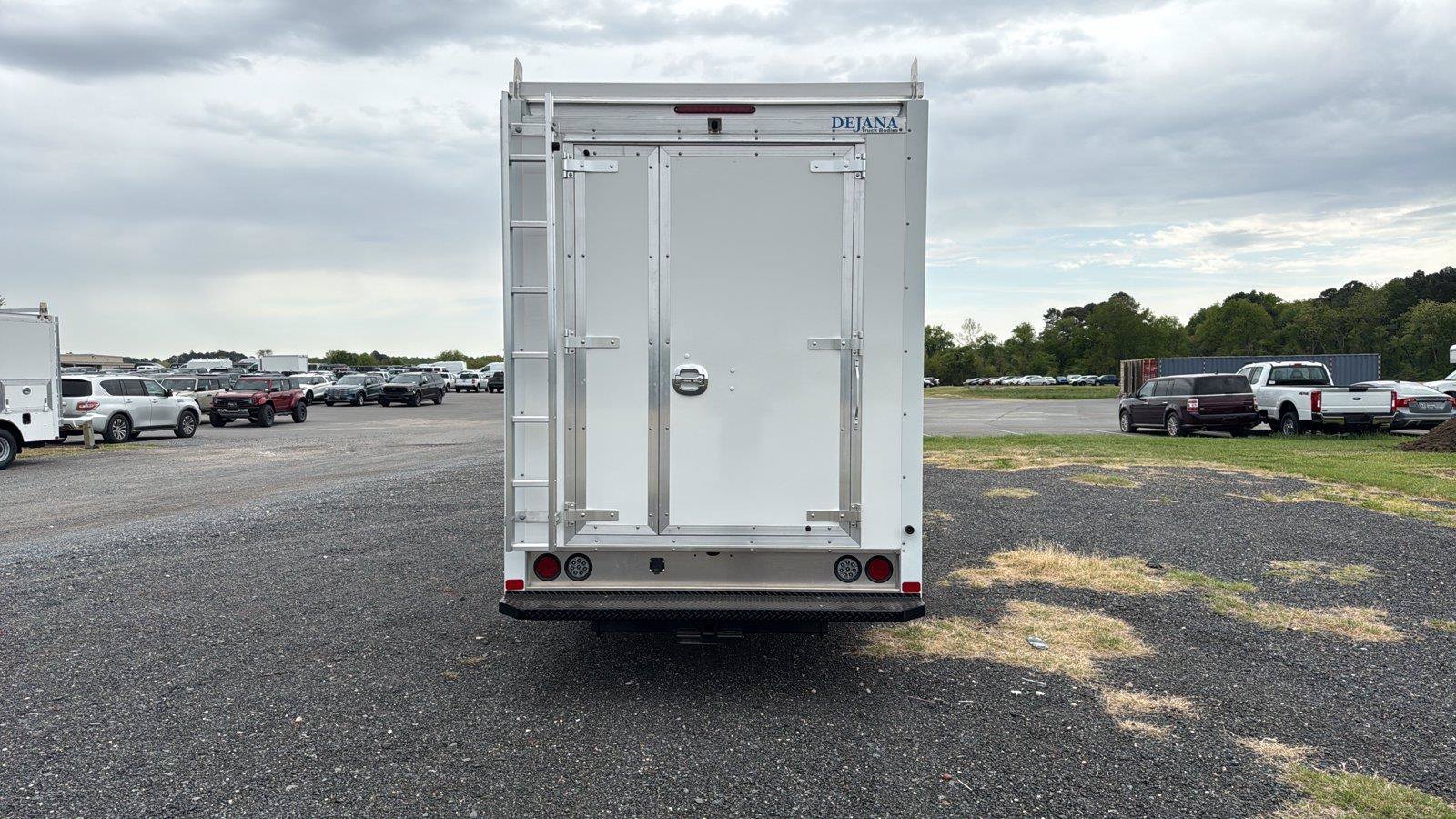 New 2027 Ford E-350 and Econoline 350 Super Duty w/ Power Equipment Group RWD image 4