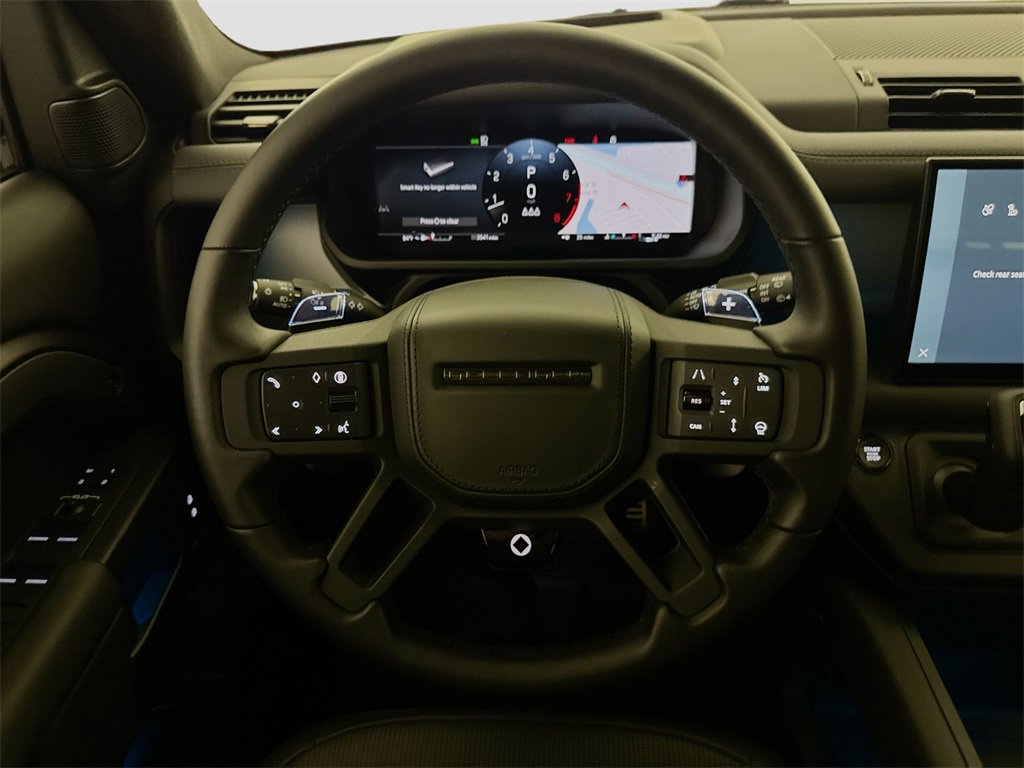 Used 2025 Land Rover Defender 110 image 11