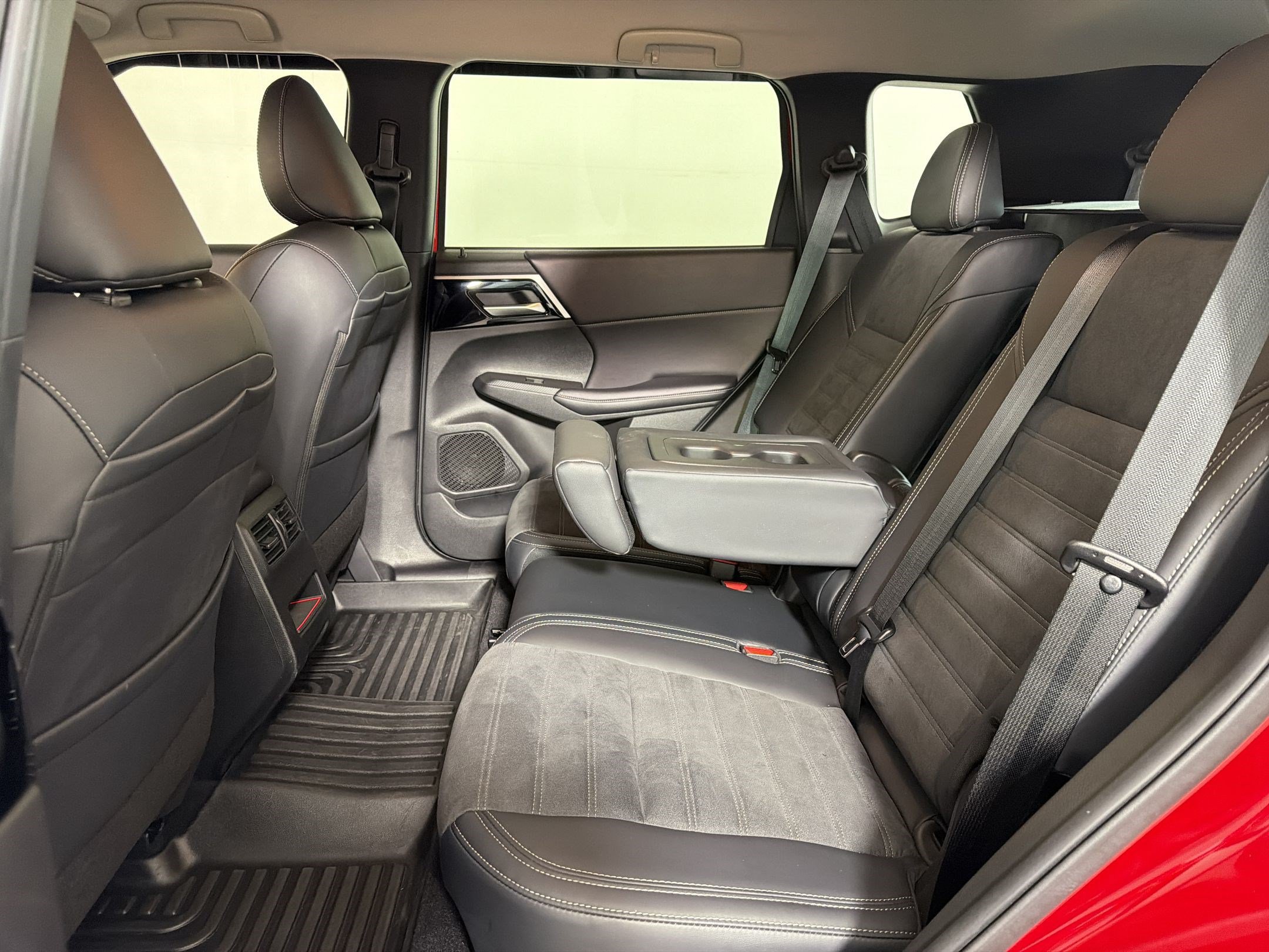 Used 2024 Mitsubishi Outlander SE FWD image 20