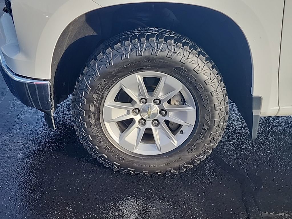 Used 2022 Chevrolet Silverado 1500 LT image 11