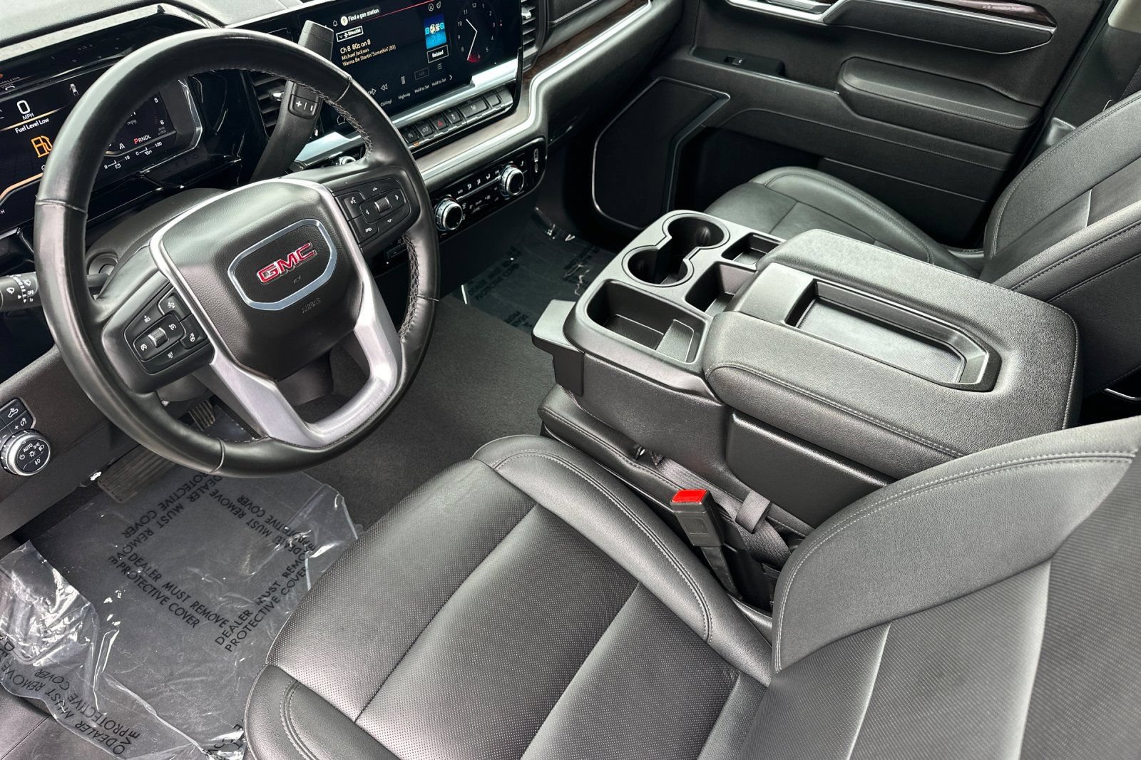 Used 2025 GMC Sierra 1500 SLT RWD image 9