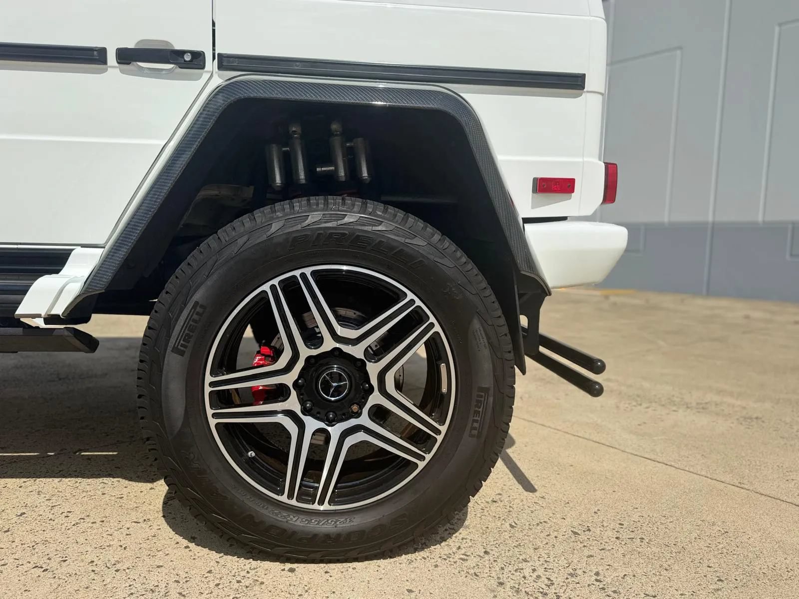 Used 2018 Mercedes-Benz G 550 Squared image 16