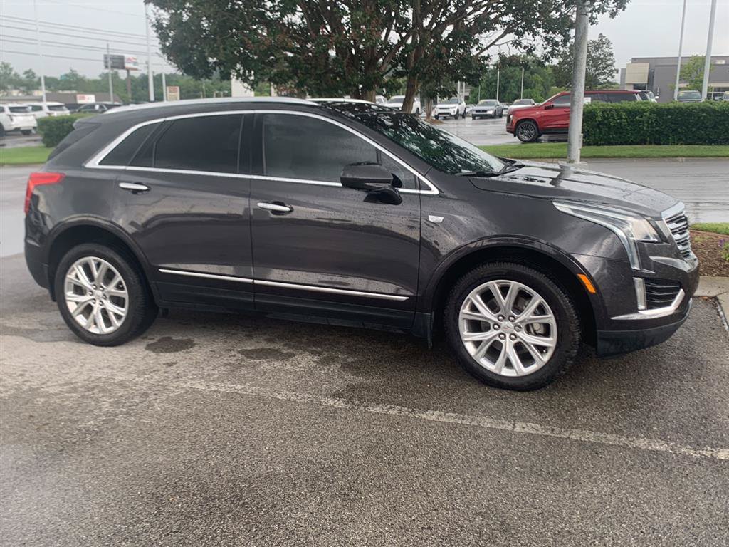 Used 2018 Cadillac XT5 Luxury w/ Driver Awareness Package AWD/4WD image 2