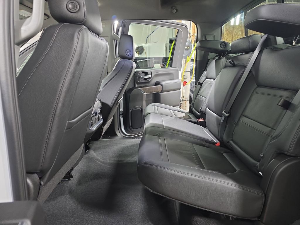 Used 2023 GMC Sierra 2500 Denali w/ Denali Ultimate Package image 13