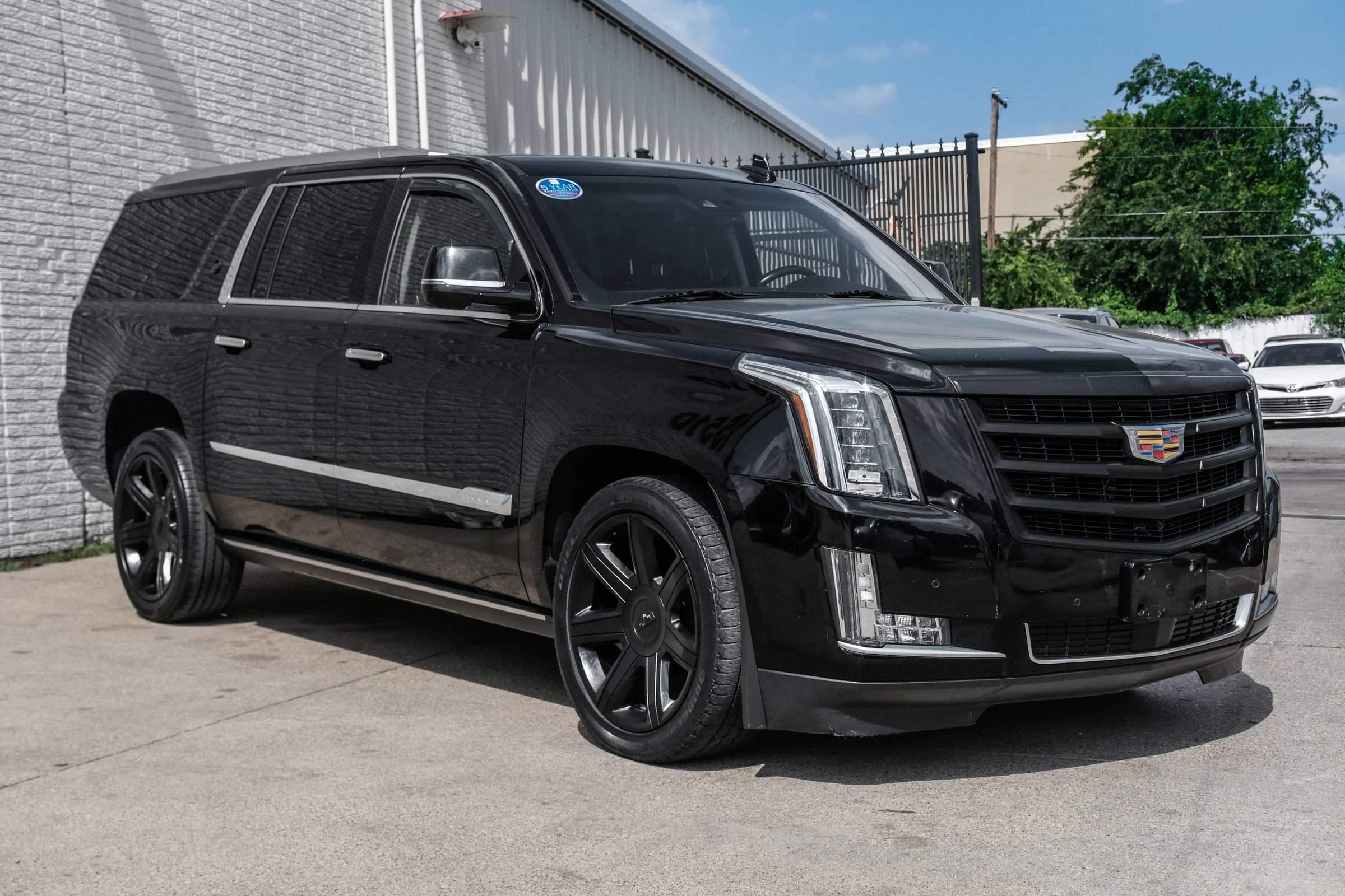 Used 2015 Cadillac Escalade ESV Premium AWD/4WD image 6