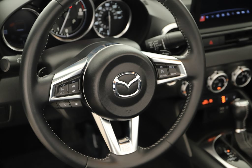 Used 2022 MAZDA MX-5 Miata Grand Touring w/ Weather Package RWD image 16