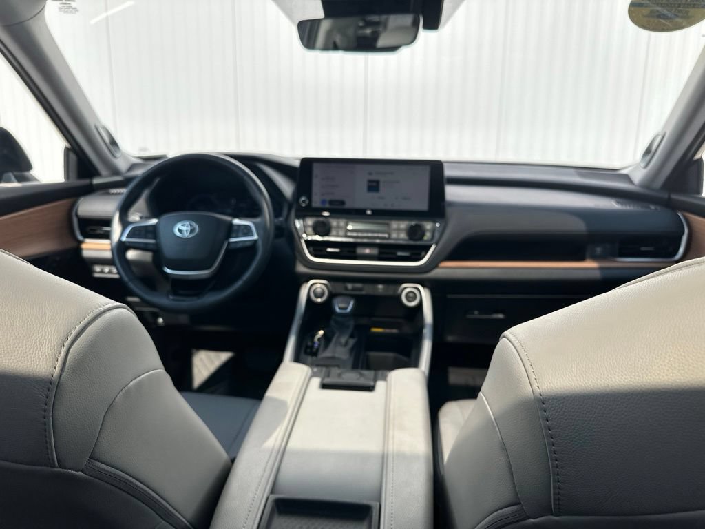 Used 2024 Toyota Grand Highlander AWD Hybrid image 35