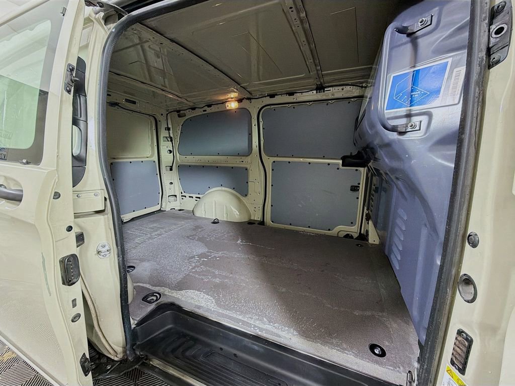 Used 2023 Mercedes-Benz Metris image 26