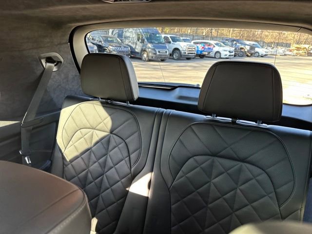 Used 2024 BMW X7 xDrive40i w/ M Sport Package image 34