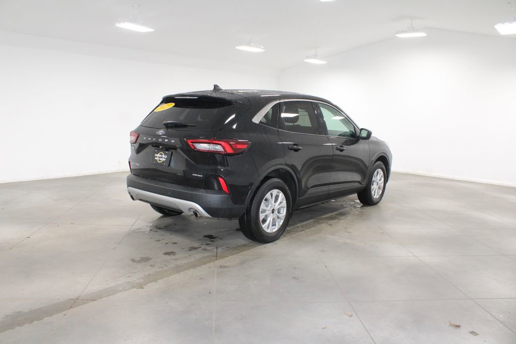 Used 2023 Ford Escape Active w/ Tech Pack #2 image 9