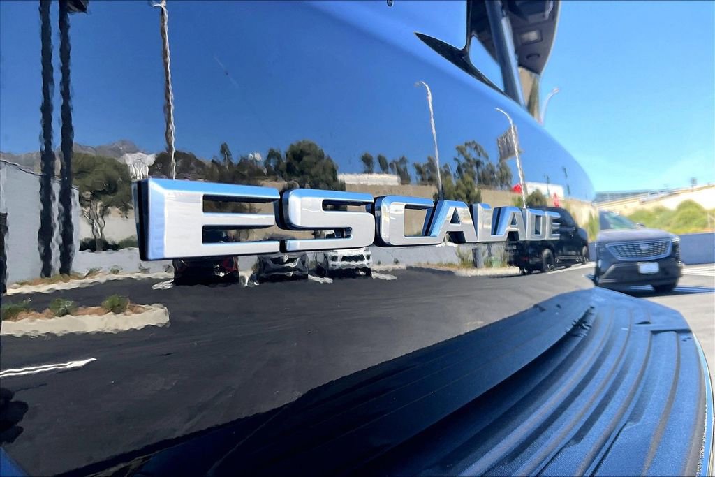 New 2026 Cadillac Escalade ESV 2WD w/ LPO, Floor Liner Package image 29