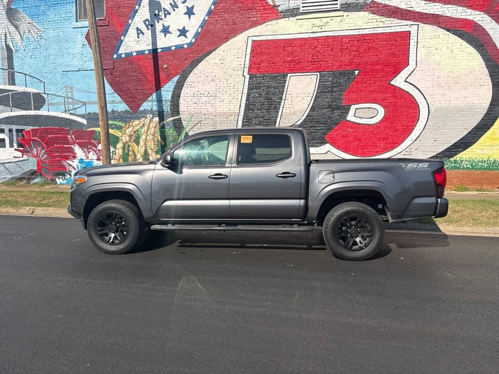 Used 2022 Toyota Tacoma SR w/ SR Convenience Package RWD image 3