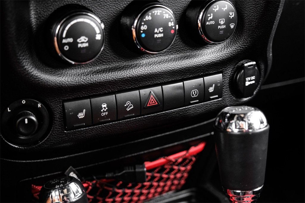 Used 2017 Jeep Wrangler Unlimited Rubicon image 23