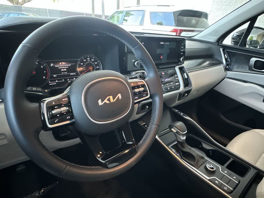 Certified 2023 Kia Sorento S FWD image 13