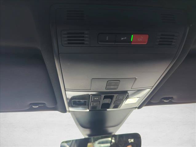 Used 2022 Volkswagen Tiguan SE R-Line FWD image 26