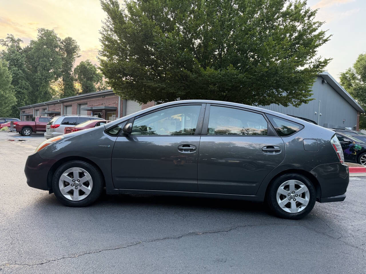 Used 2007 Toyota Prius FWD image 2