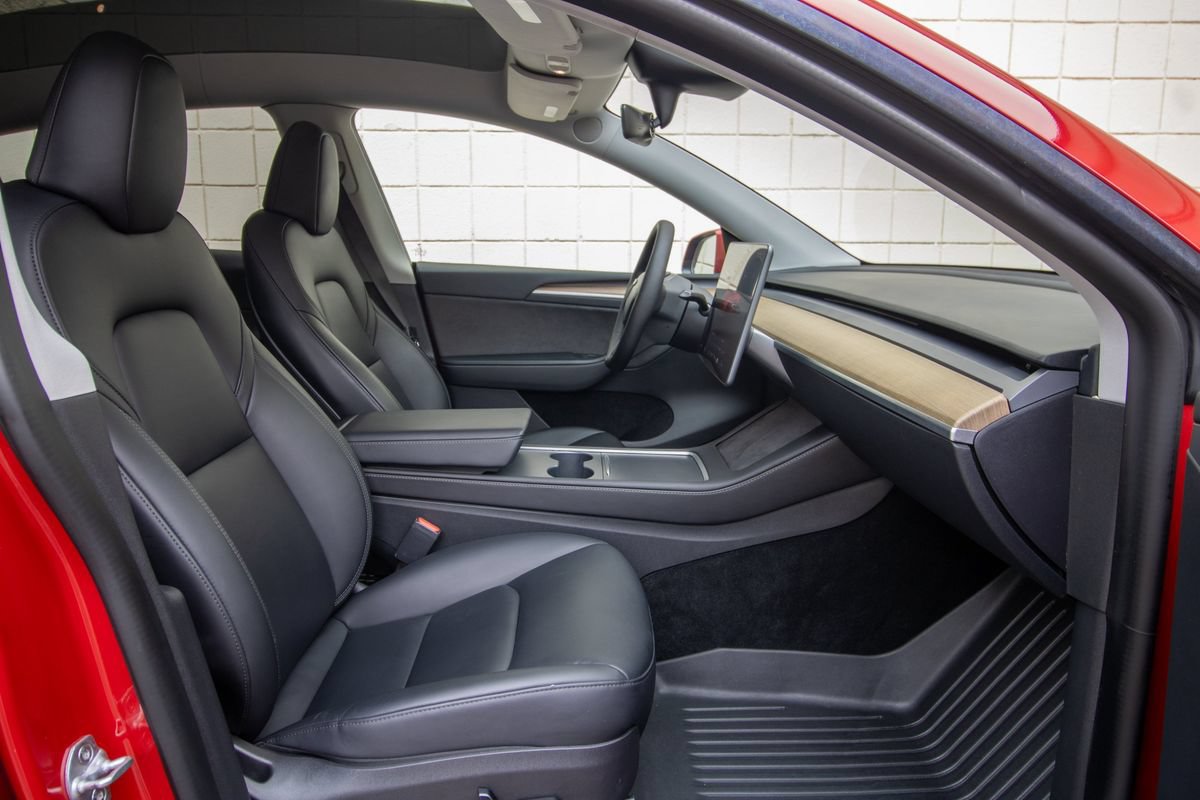 Used 2023 Tesla Model Y Long Range AWD/4WD image 21