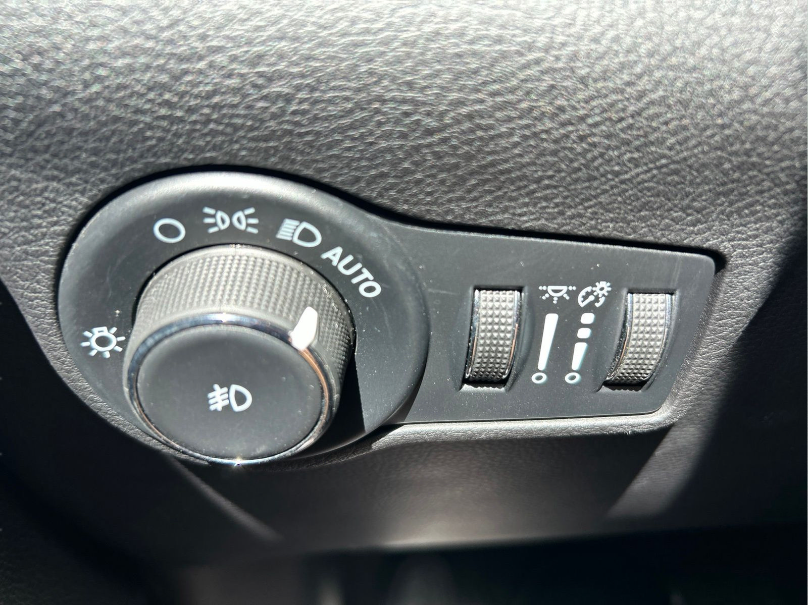 Used 2022 Jeep Compass Latitude AWD/4WD image 25