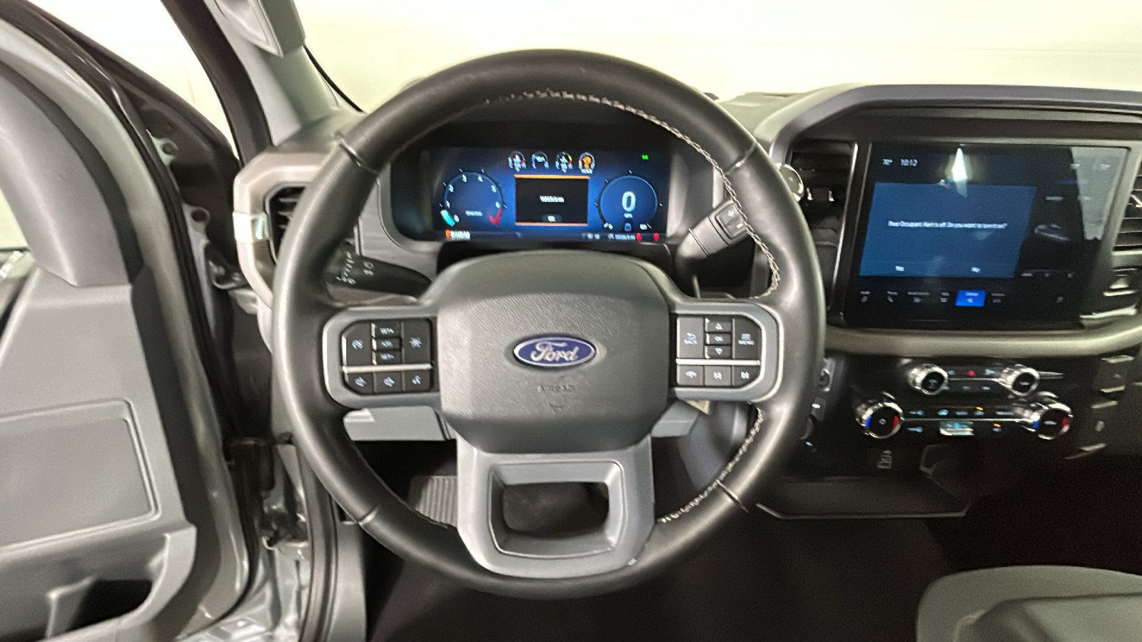 Used 2025 Ford F150 XLT w/ Equipment Group 301A Standard AWD/4WD image 18