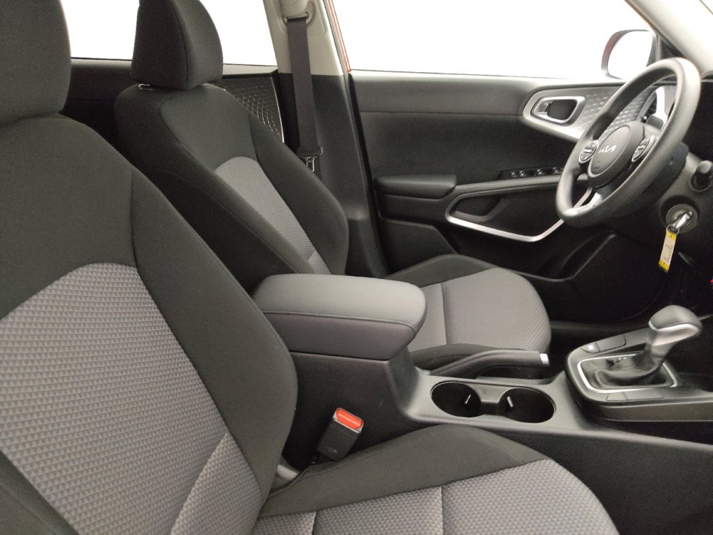 Used 2024 Kia Soul LX w/ Option Group 015 image 21