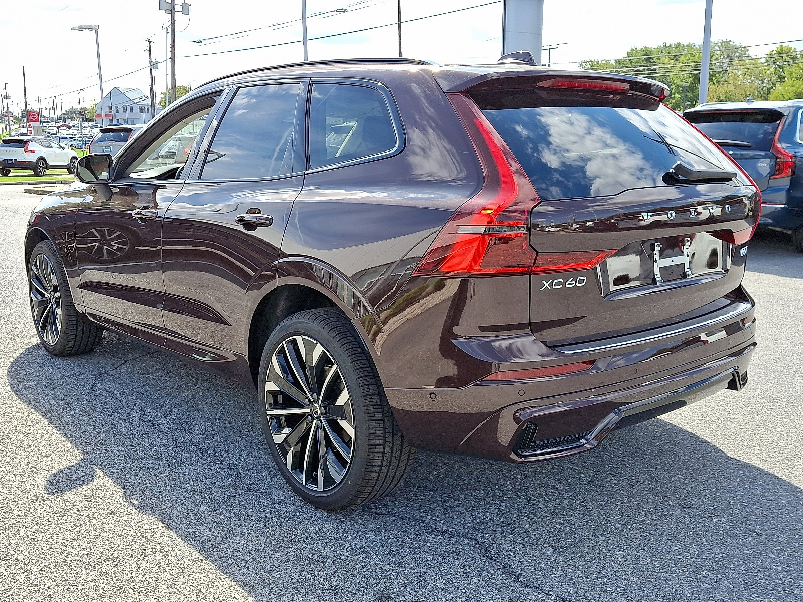 New 2026 Volvo XC60 B5 Ultra w/ Protection Package Premier image 3